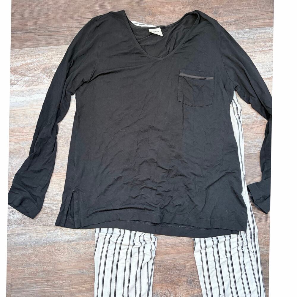 Soma long sleeve pants pajamas set in black and white size Small